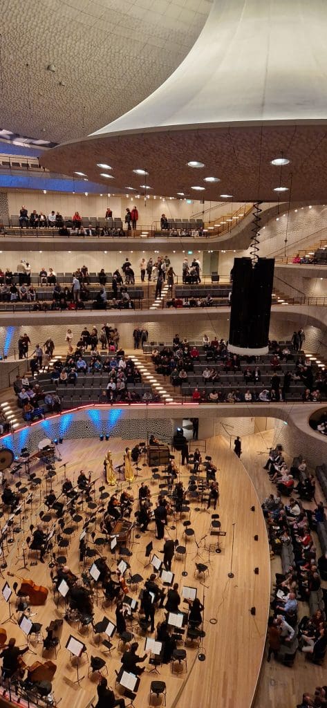 Interior de la filarmónica del Elba