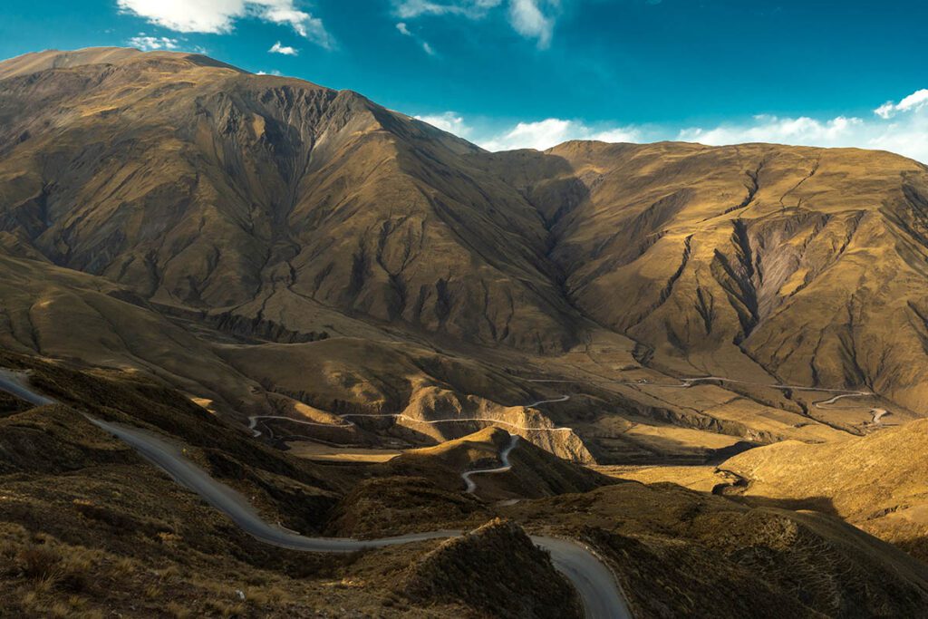 No puede faltar la cuesta del obispo en un road trip por el norte argentino
